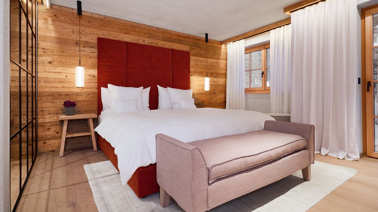 Luxury-Ski-Chalet-Arosa-BelArosa-OSC- Bedroom (3).jpg