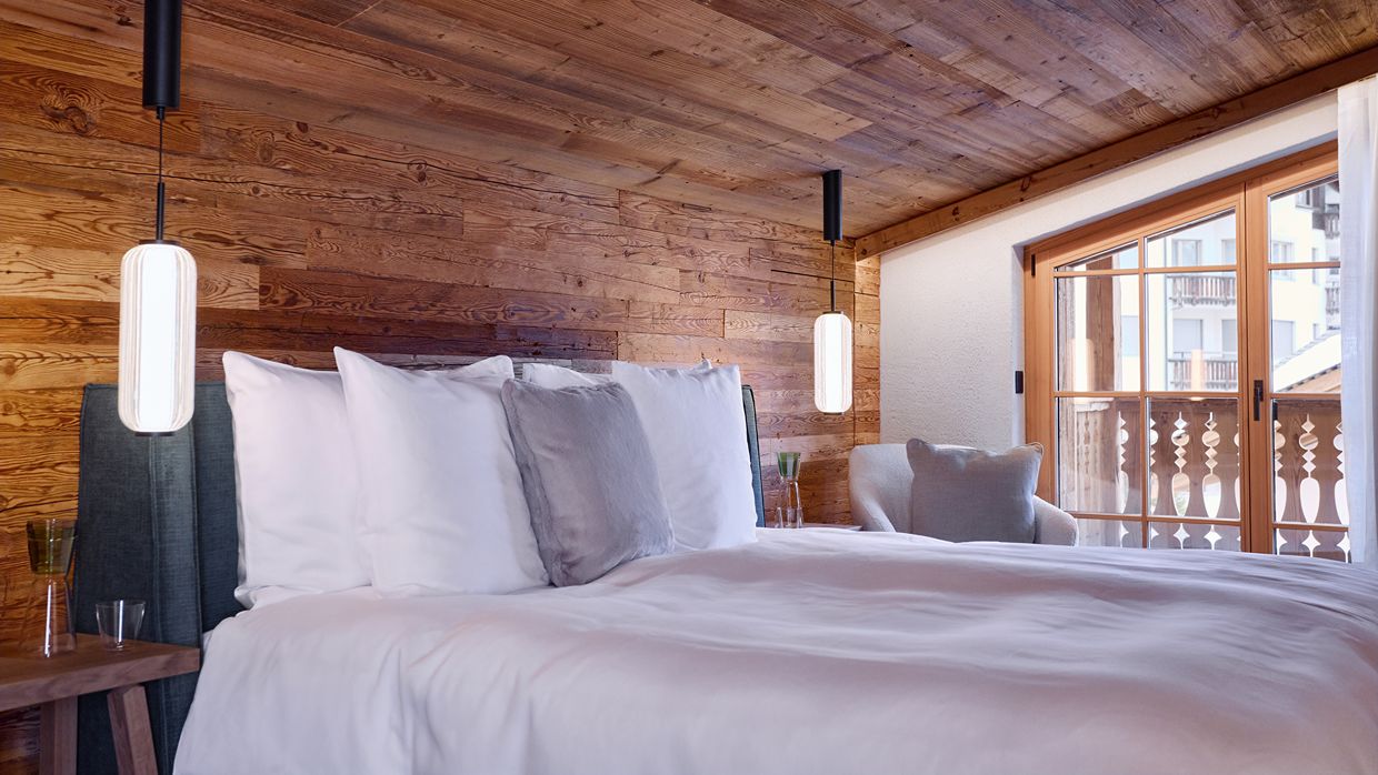 Luxury-Ski-Chalet-Arosa-BelArosa-OSC- Bedroom.jpg