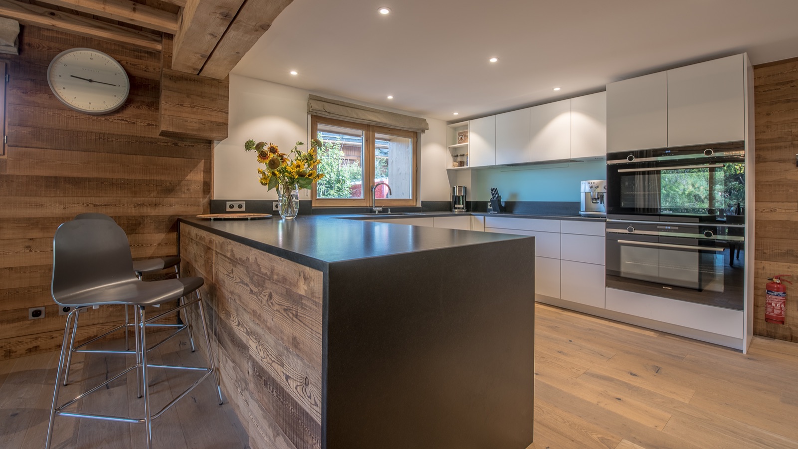 Luxury-Ski-Chalet-Meribel-Chalet La Folie-Kitchen-Oxford-Ski.jpg