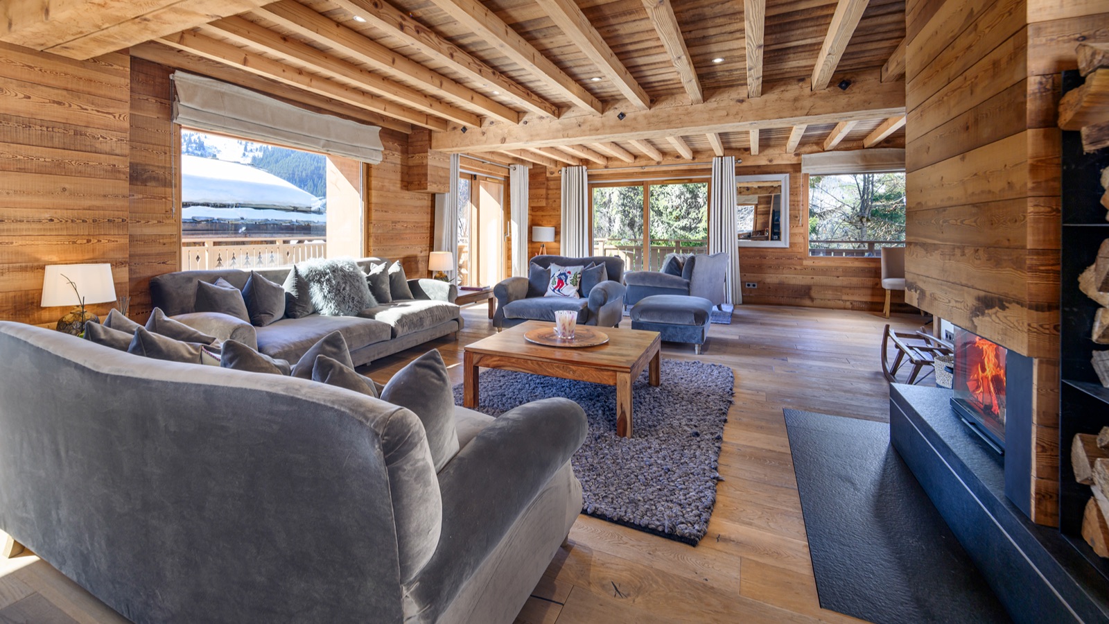 Luxury-Ski-Chalet-Meribel-Chalet La Folie-Lounge-Oxford-Ski.jpg