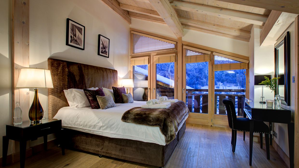 Luxury-Ski-Chalet-Morzine-Bouquetin-OSC- Bedroom.jpg
