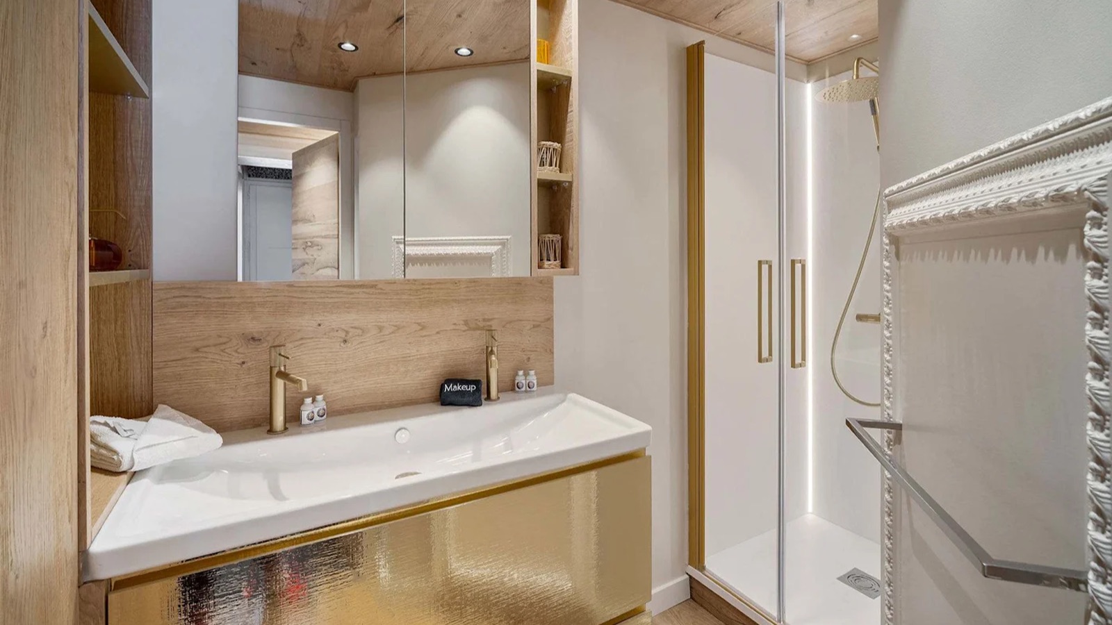 Luxury-Ski-Chalet-Val-Thorens-Emeraude-Bathroom4-Oxford-Ski14.jpeg