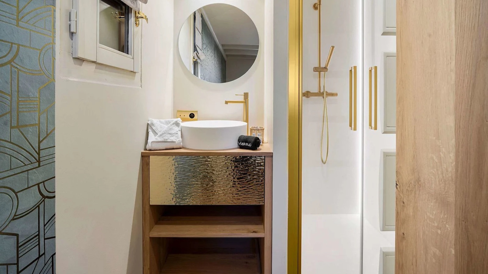 Luxury-Ski-Chalet-Val-Thorens-Emeraude-1-Bathroom3-Oxford-Ski7.jpeg