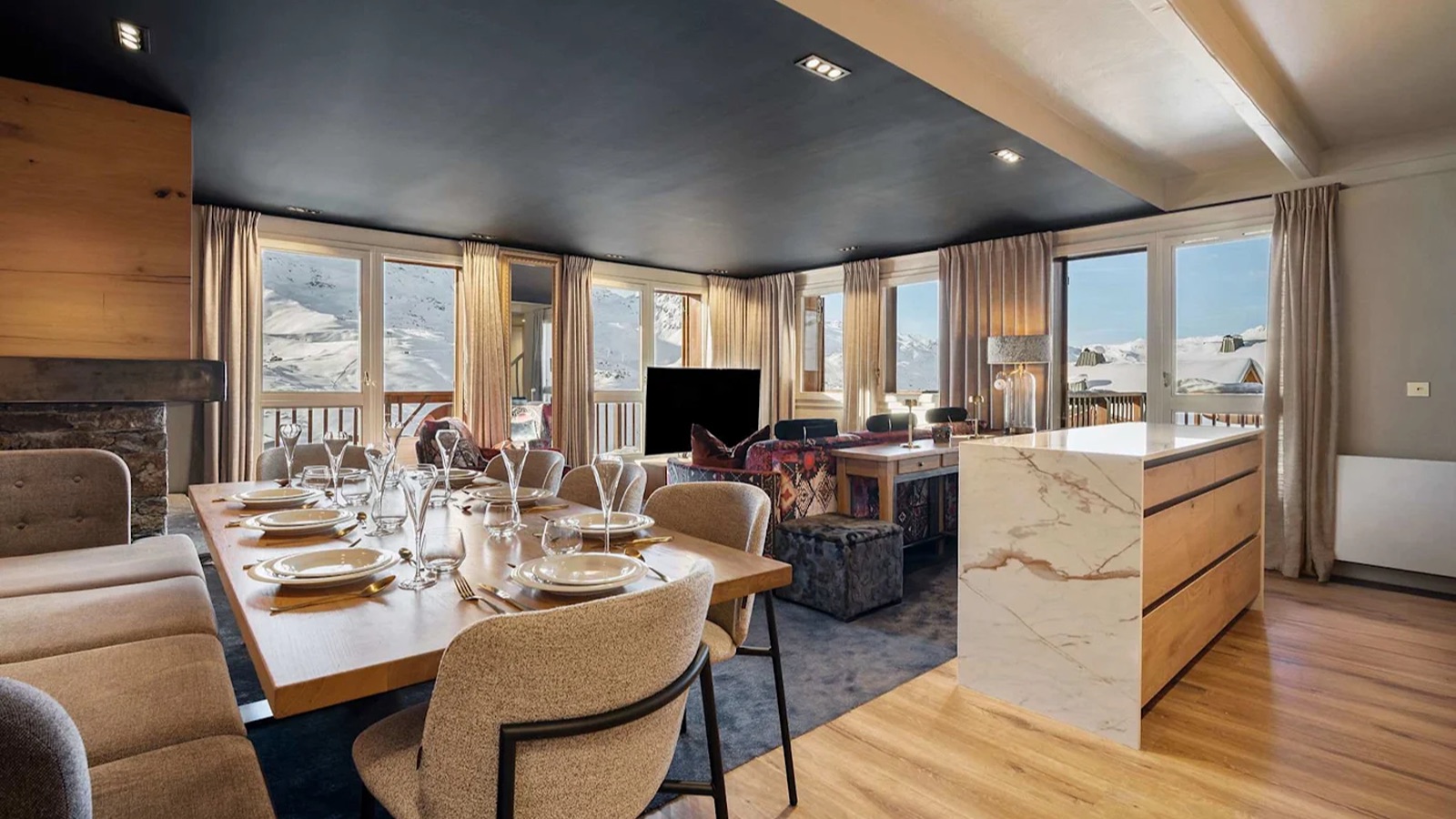 Luxury-Ski-Chalet-Val-Thorens-Emeraude-1-Dining-Oxford-Ski8.jpeg