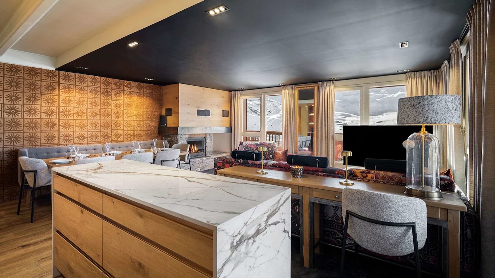 Luxury-Ski-Chalet-Val-Thorens-Emeraude-1-Kitchen-Oxford-Ski3.jpeg
