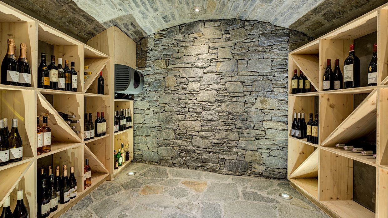 Luxury-Ski-Chalet-Morzine-Bouquetin-OSC- Wine (2).jpg