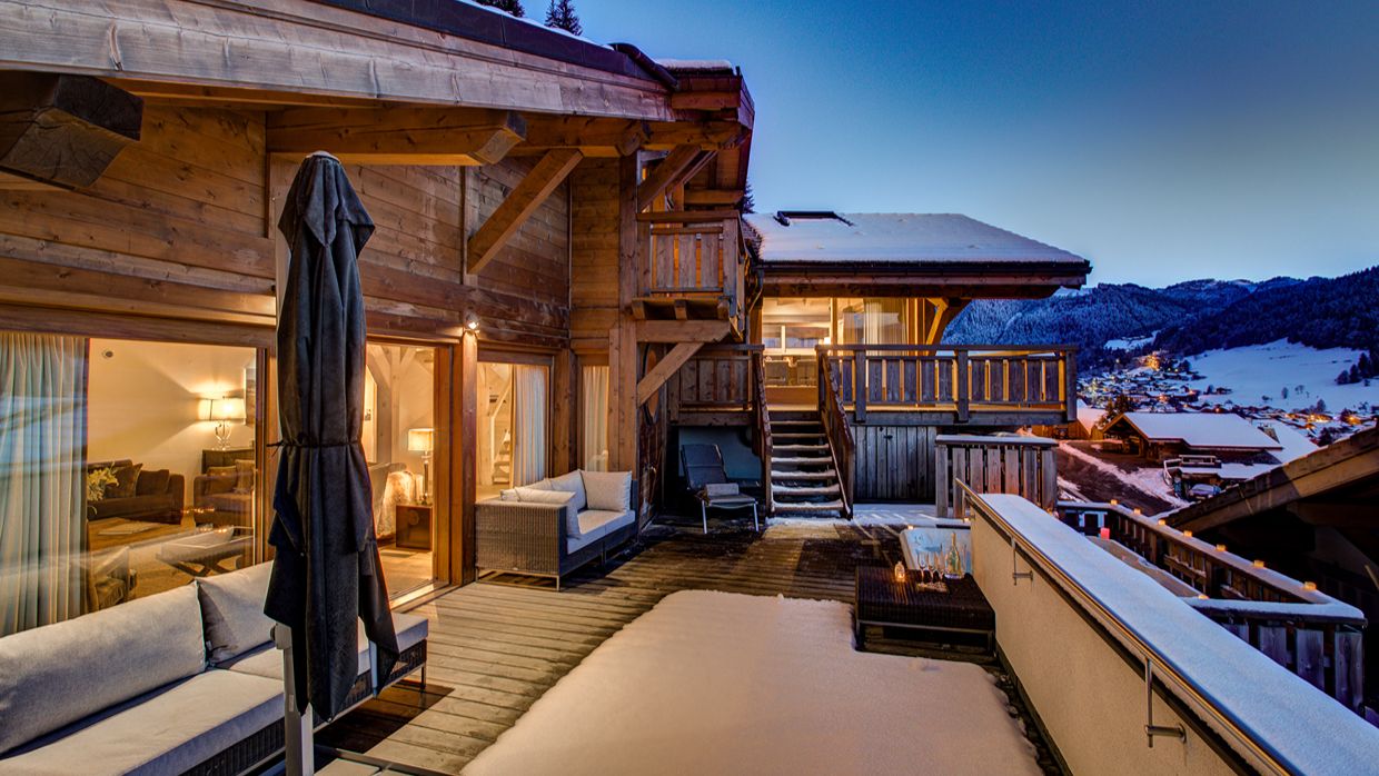 Luxury-Ski-Chalet-Morzine-Bouquetin-OSC- Balcony (5).jpg