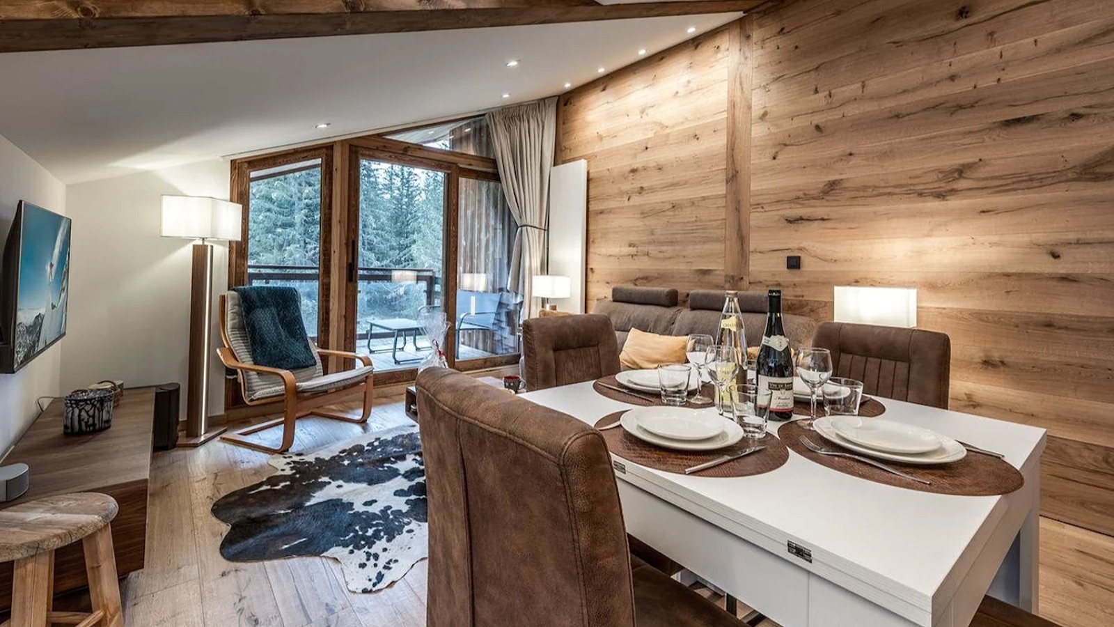 Luxury-Ski-Chalet-Courchevel-1650-Dining-Oxford-Ski7.jpeg
