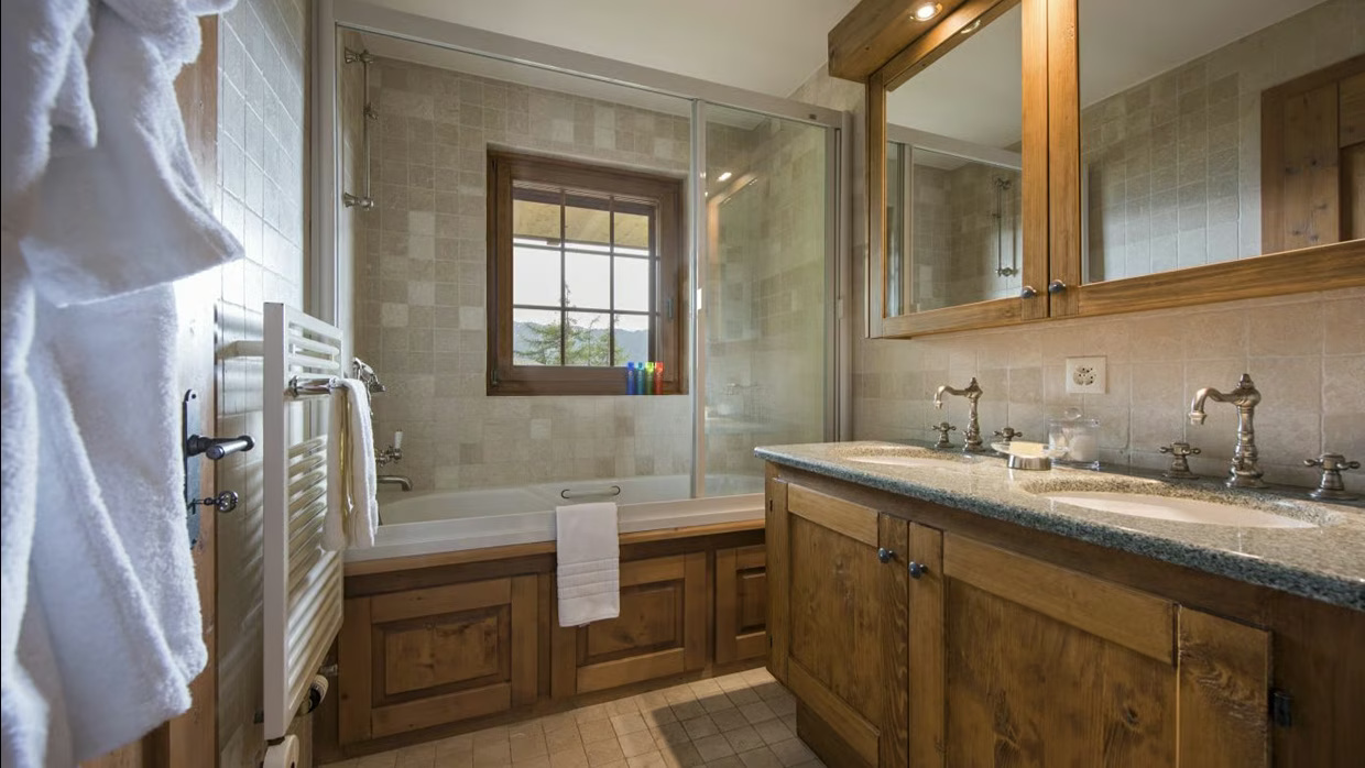 Luxury-Ski-Chalet-Verbier-Ivouette-OSC-Bathroom1.jpg