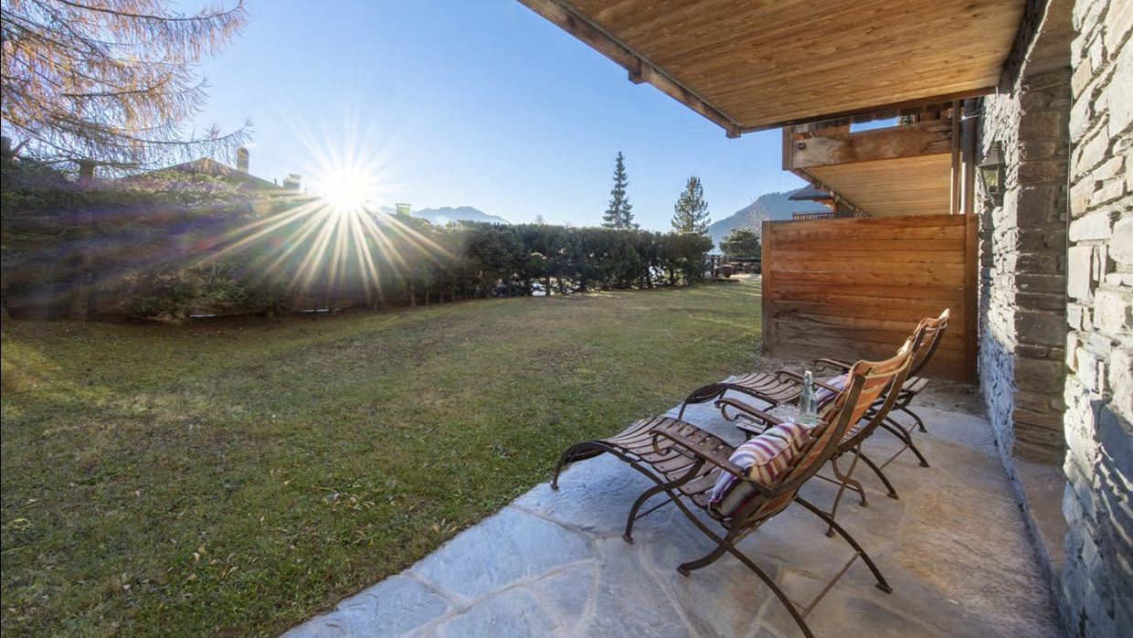 Luxury-Ski-Chalet-Verbier-Ivouette011-OSC-Terrace.jpg
