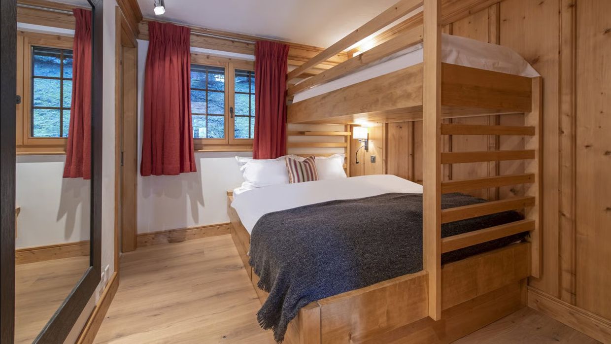 Luxury-Ski-Chalet-Verbier-Ivouette011-OSC-Bedroom2.jpg