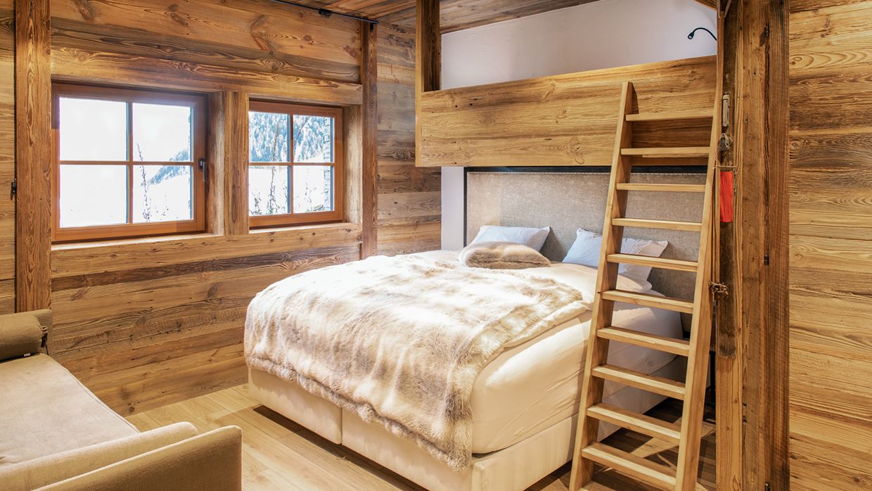 Luxury-Ski-Chalet-Saas-Lycka-OSC-Bedroom-Anex.jpg