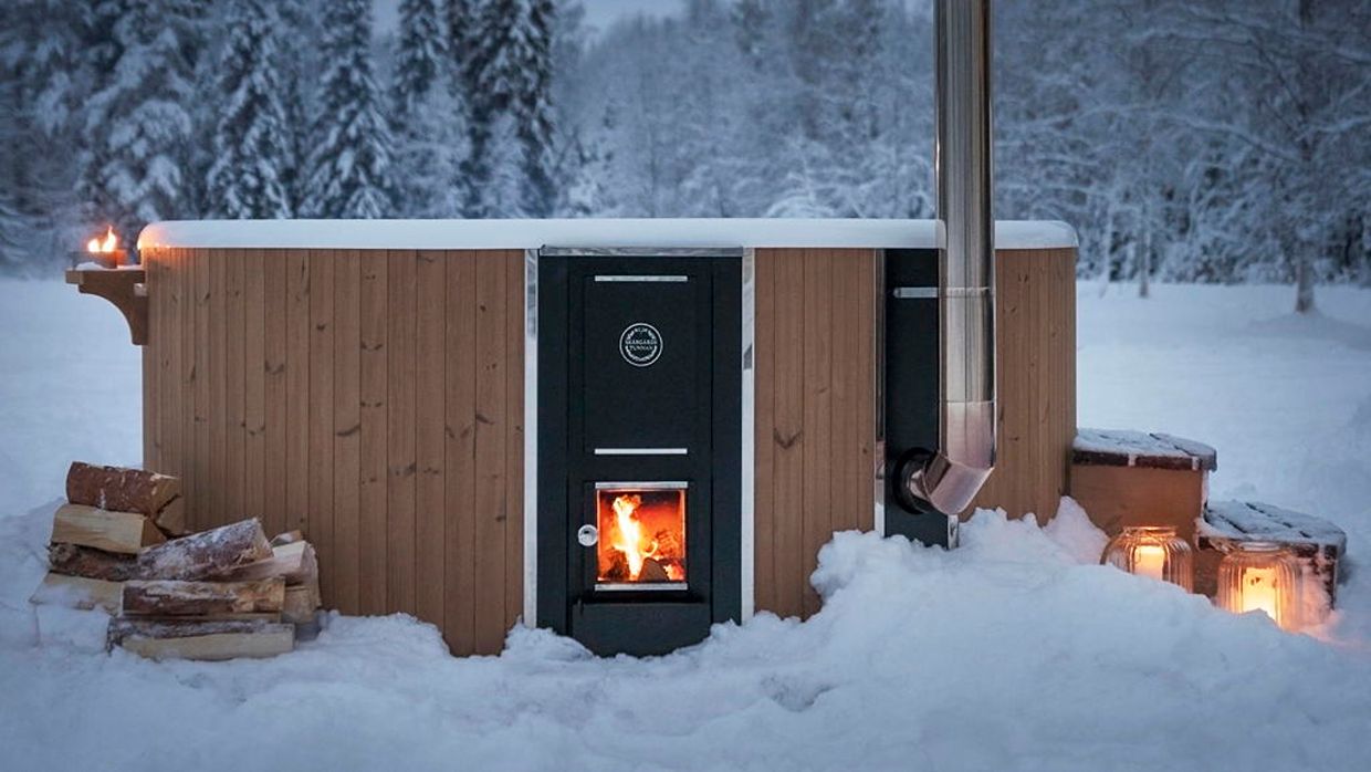 Luxury-Ski-Chalet-Saas-Lycka-OSC-Jacuzzi.jpg