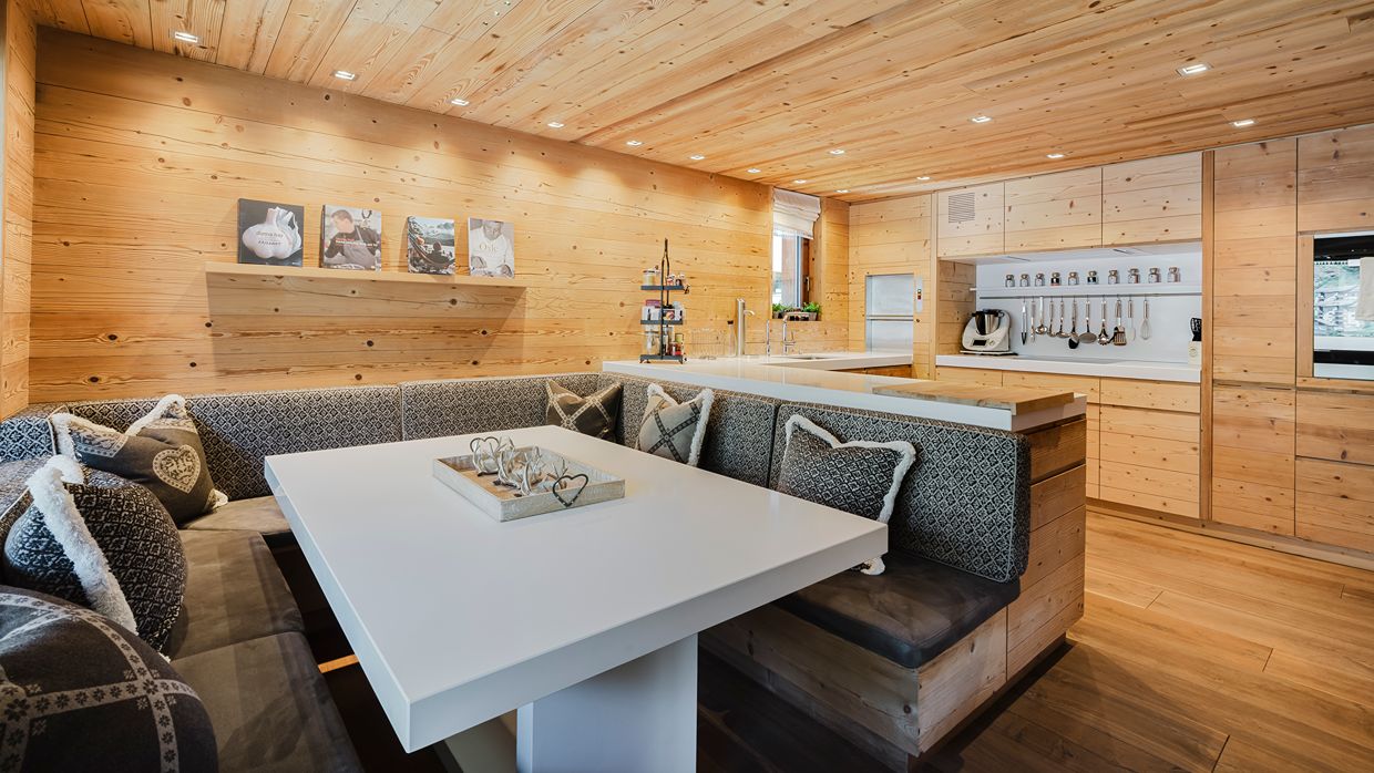 Luxury-Ski-Chaley-PenthouseNabucco-OSC-Kitchen.jpg