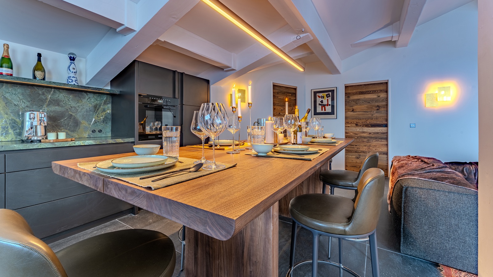 Luxury-Ski-Chalet-Val-Thorens-Oxford-Ski-Dining.jpg