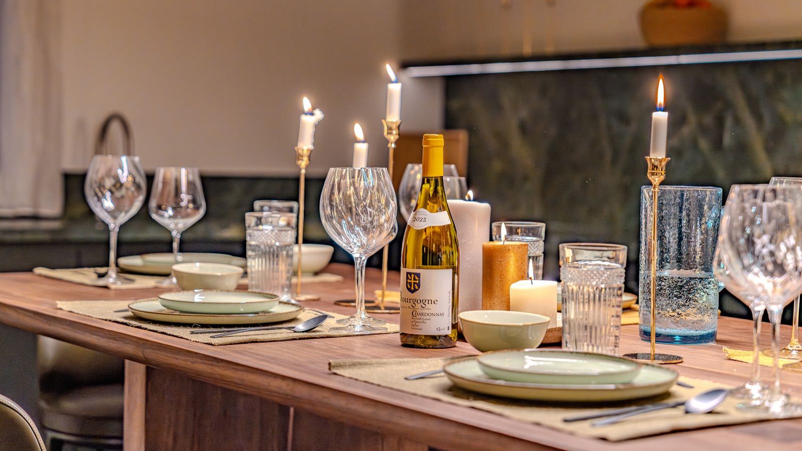 Luxury-Ski-Chalet-Val-Thorens-Oxford-Ski-Table.jpg