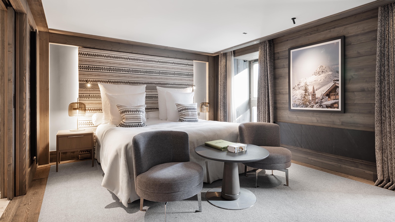 Luxury-Ski-Hotel-Val-D-Isere-Le-K2-Chogori-Oxford-Ski-Bedroom1.JPG