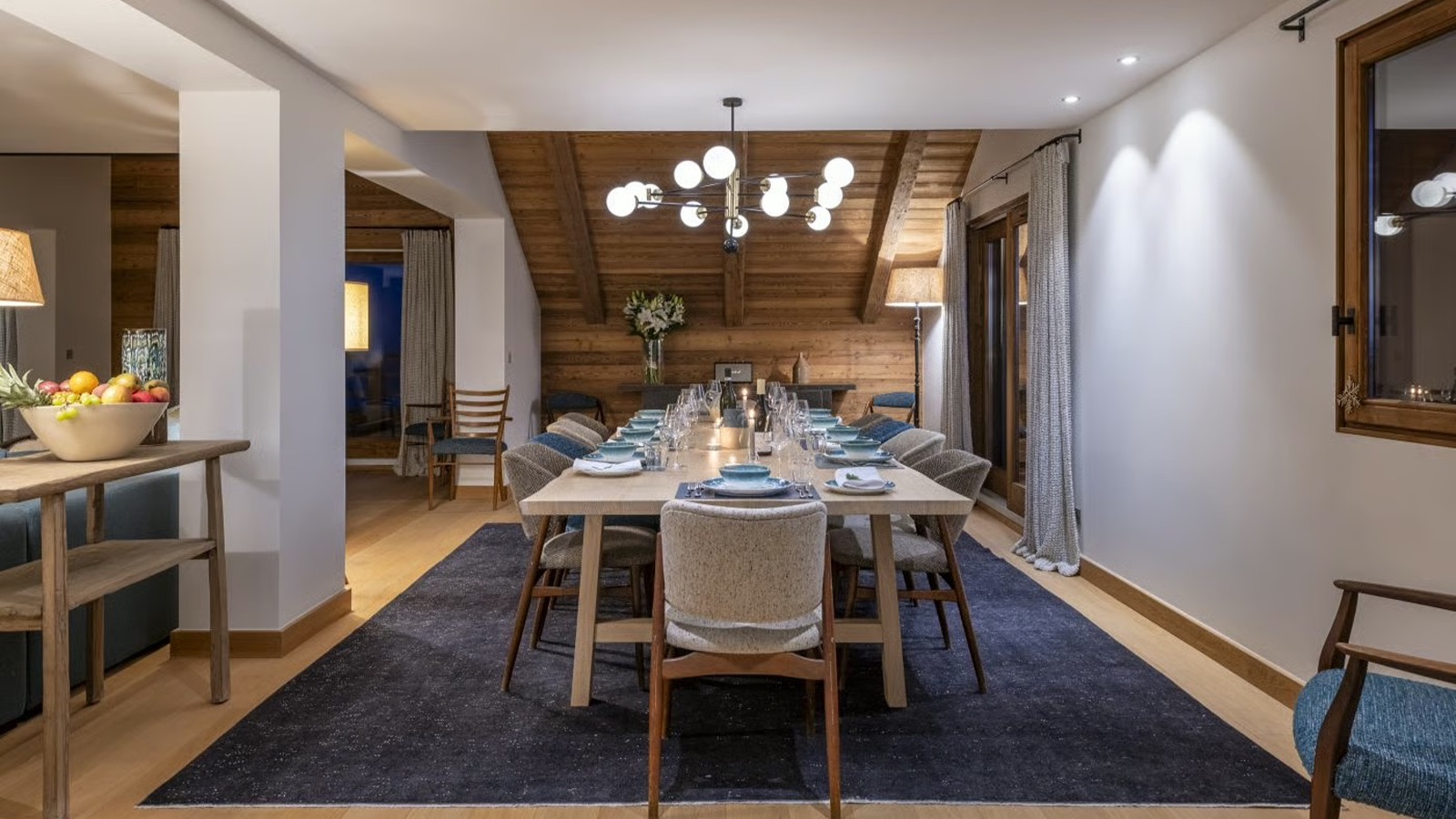 Luxury-Ski-Chalet-Meribel-Apartment-Nanuq-Oxford-Ski-Dining.jpg