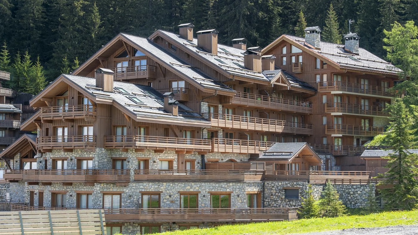 Luxury-Ski-Chalet-Meribel-Apartment-Nanuq-Oxford-Ski-Exterior.jpg
