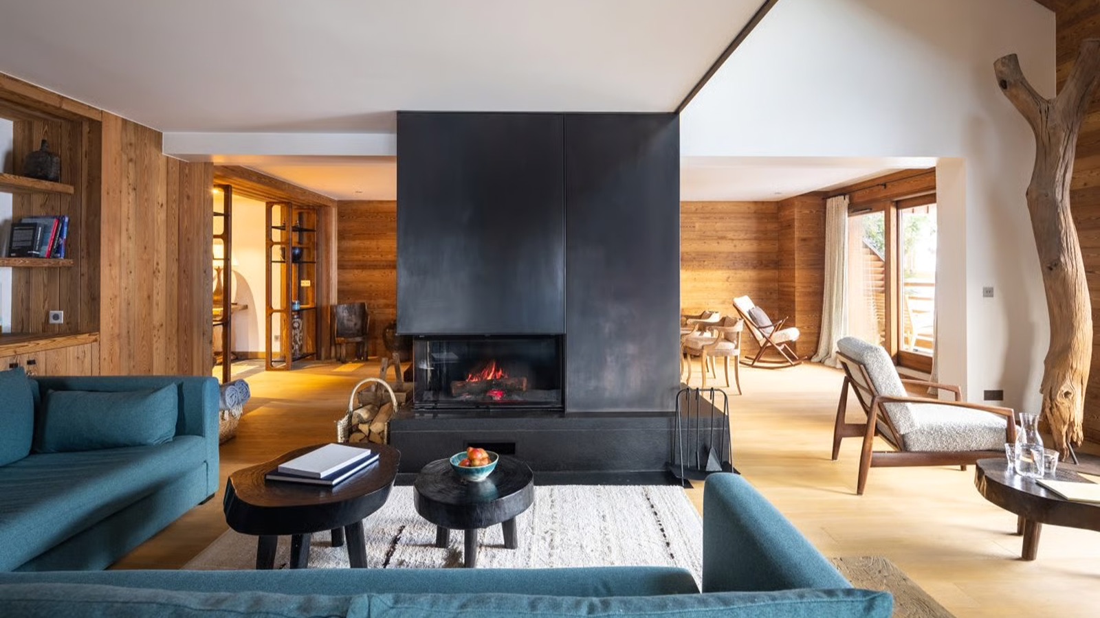 Luxury-Ski-Chalet-Meribel-Apartment-Nanuq-Oxford-Ski-Lounge.jpg
