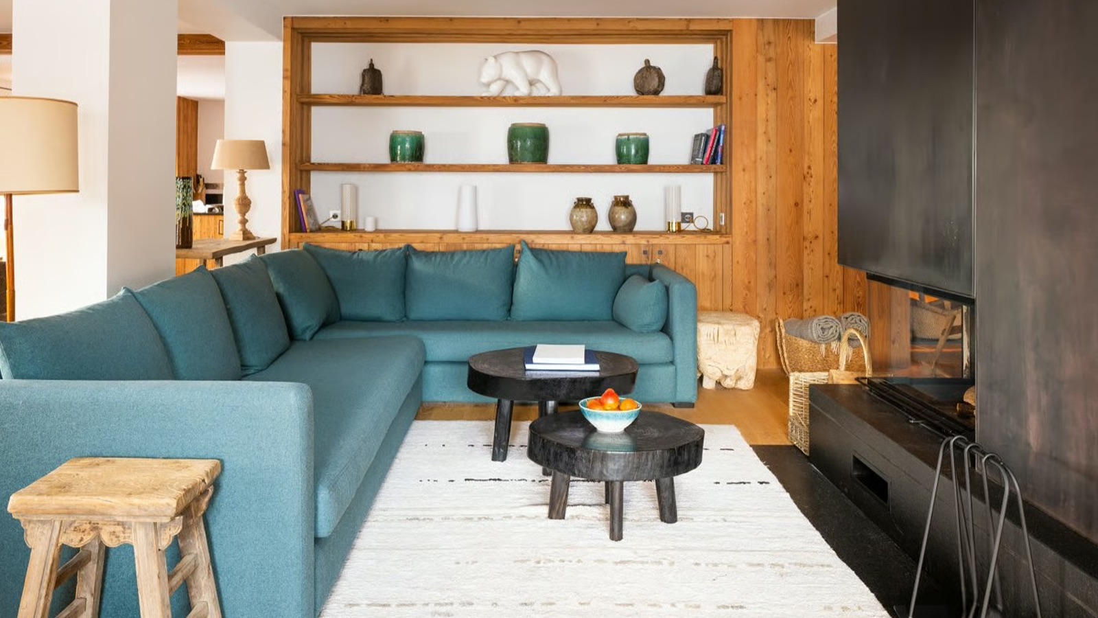 Luxury-Ski-Chalet-Meribel-Apartment-Nanuq-Oxford-Ski-Lounge7.jpg