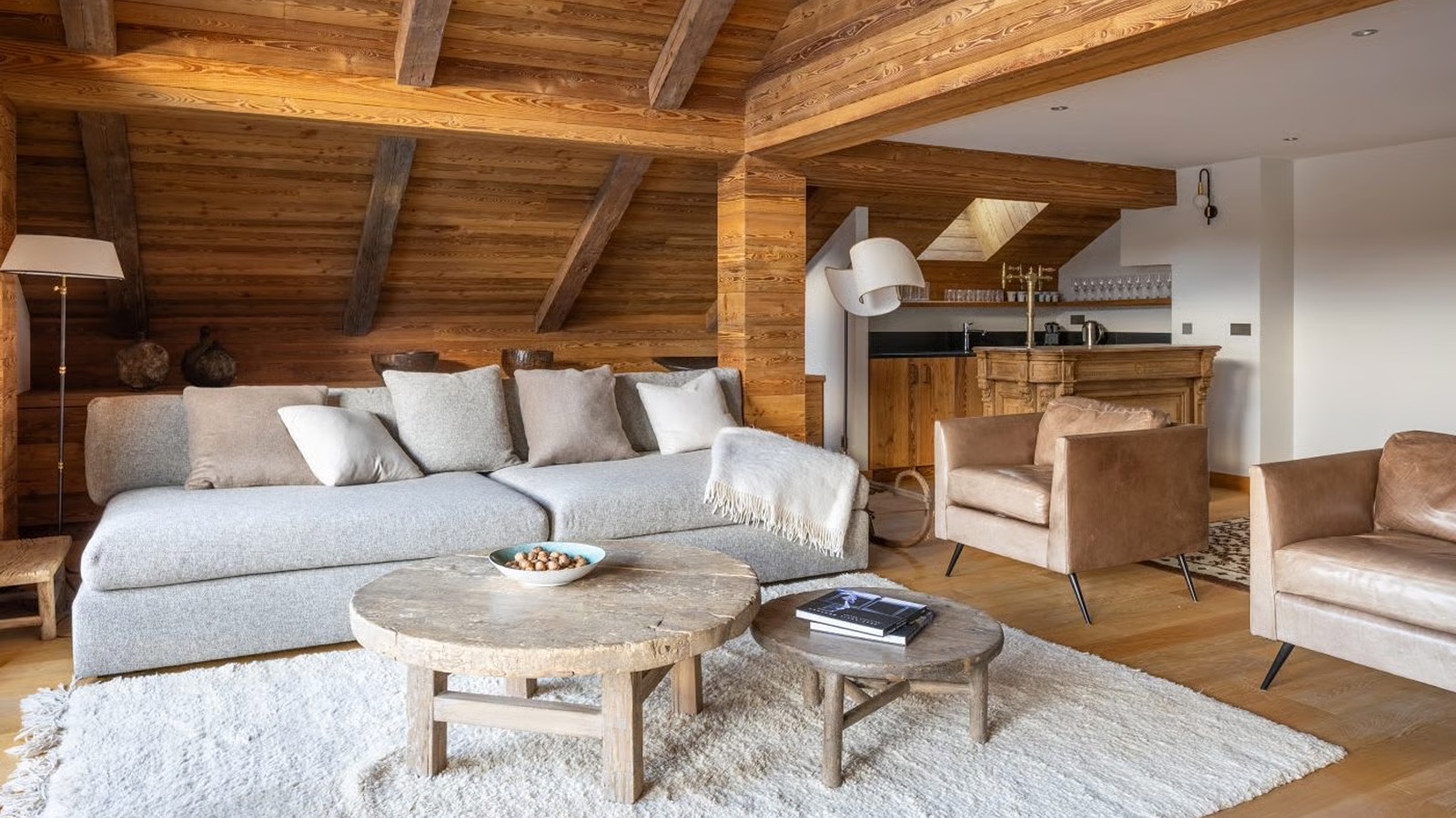 Luxury-Ski-Chalet-Meribel-Apartment-Nanuq-Oxford-Ski-Lounge9.jpg