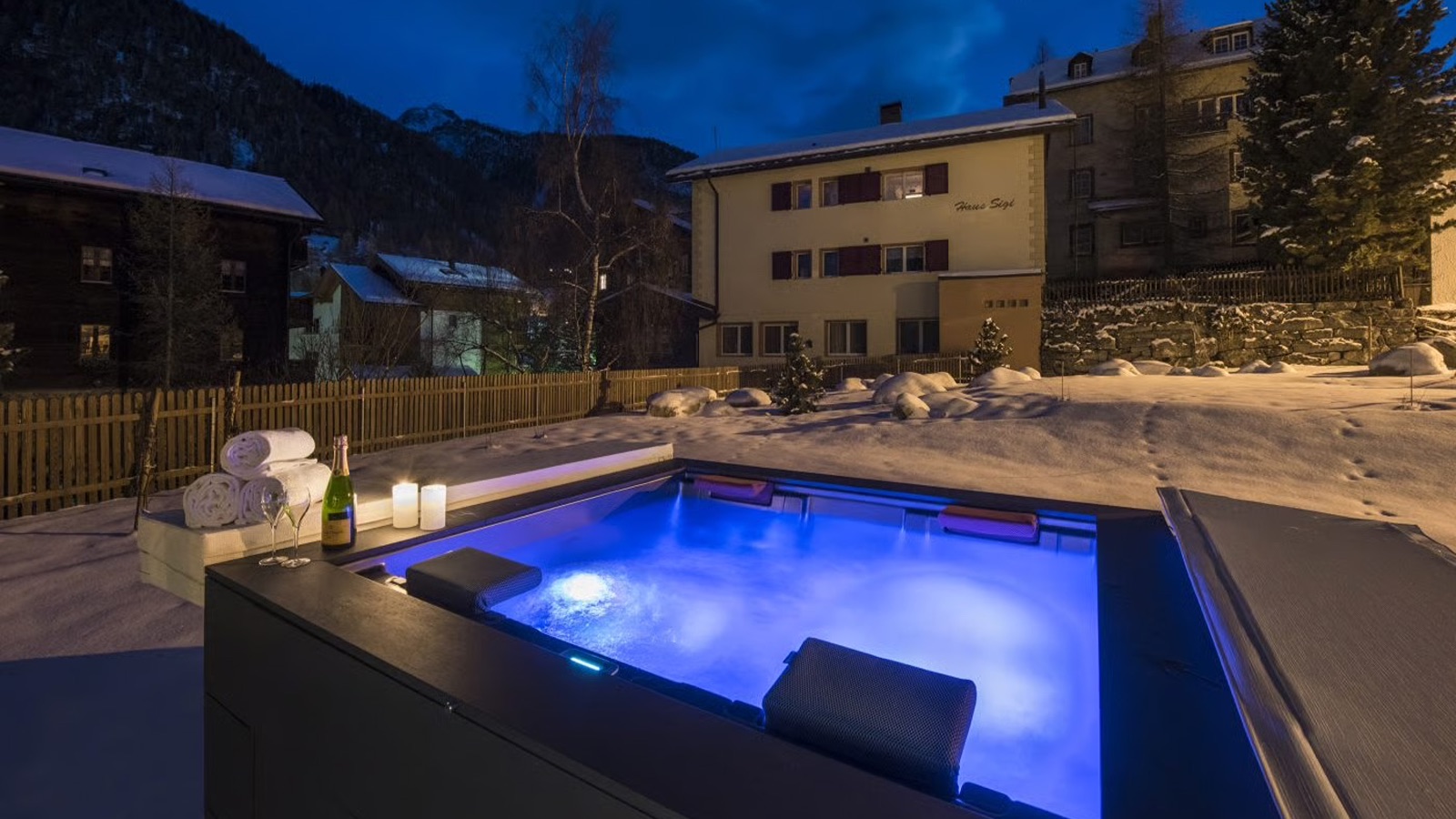 Luxury-Ski-Chalet-Zermatt-Christiana-Residence-Oxford-Ski-Pool.jpg