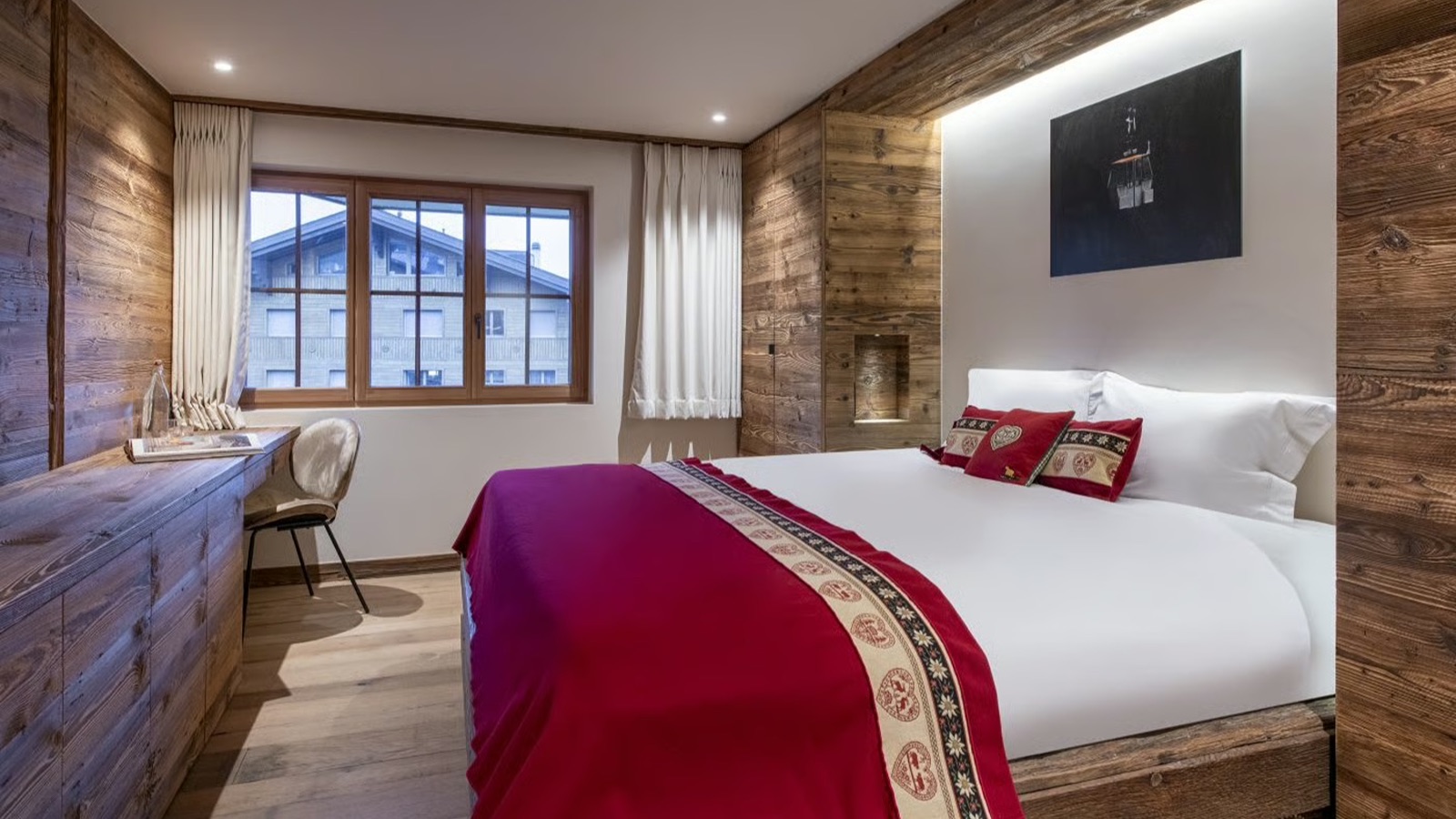 Luxury-Ski-Chalet-Verbier-Apartment-Lussy-Oxford-Ski-Bedroom1.jpg