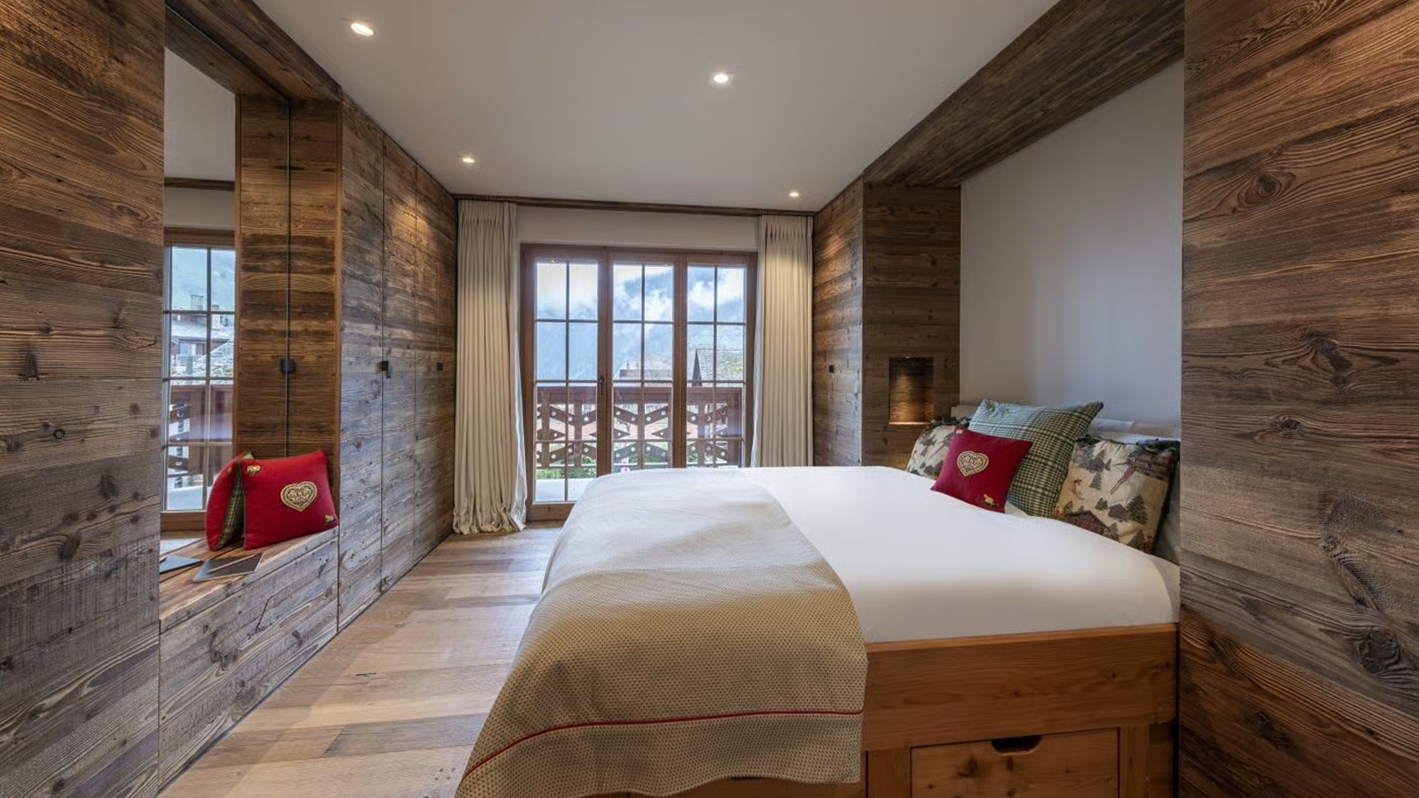 Luxury-Ski-Chalet-Verbier-Apartment-Lussy-Oxford-Ski-Bedroom13.jpg
