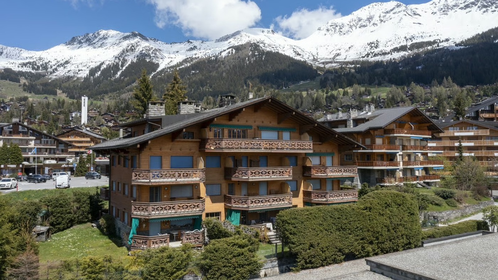 Luxury-Ski-Chalet-Verbier-Apartment-Lussy-Oxford-Ski-Exterior.jpg