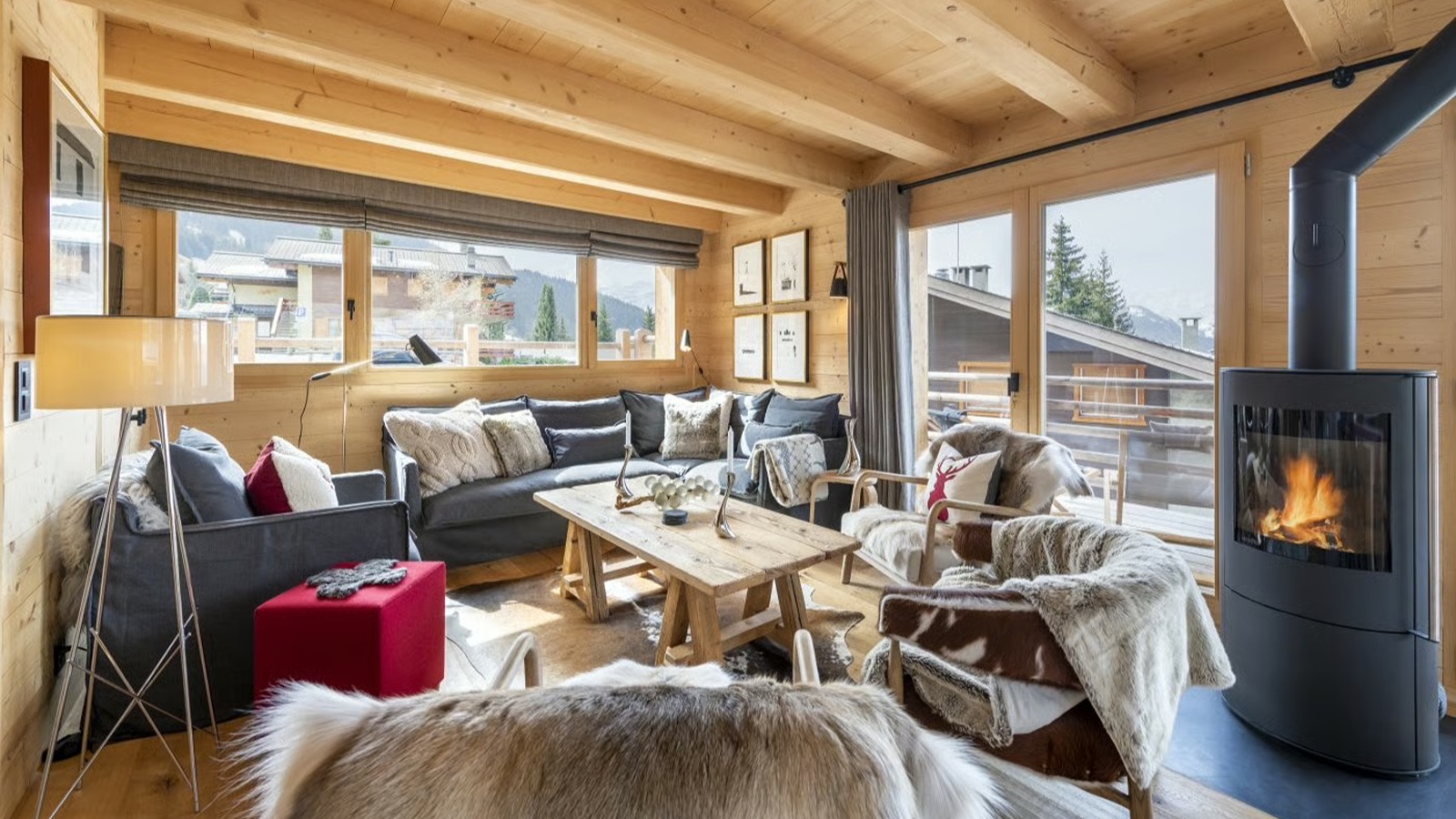 Luxury-Ski-Chalet-Verbier-Chalet-Melilot-Oxford-Ski-Lounge.jpg