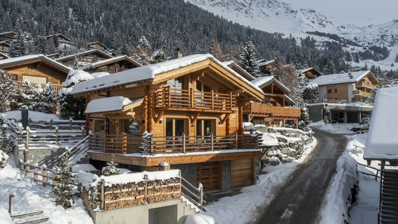 Luxury-Ski-Chalet-Verbier-Chalet-Melilot-Oxford-Ski-Exterior.jpg