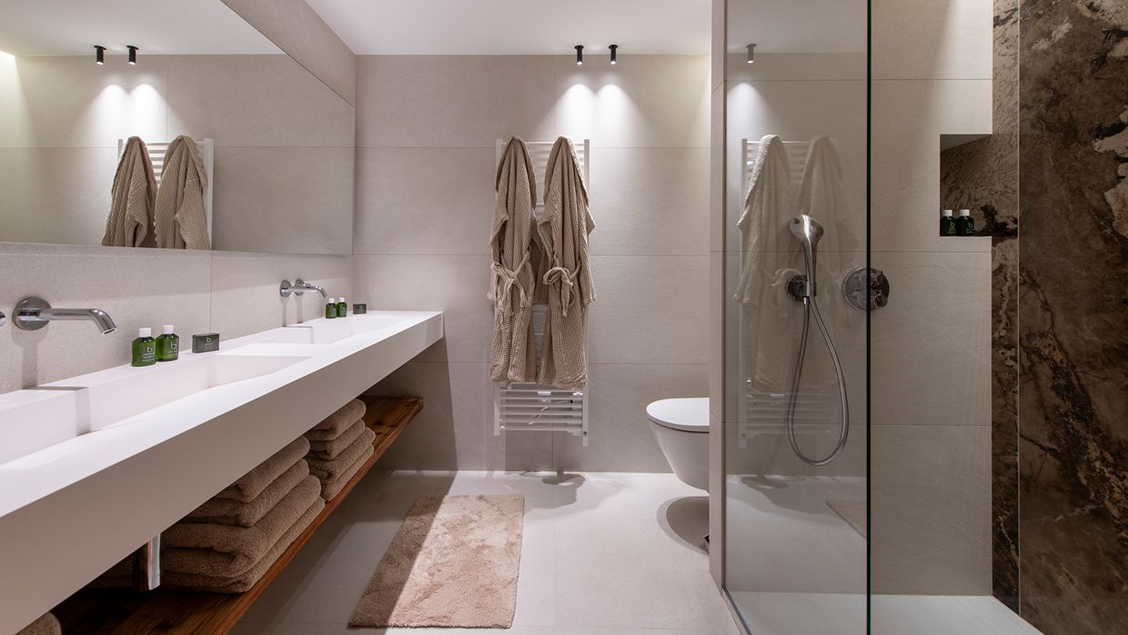 Luxury-Ski-Chalet-Alena-LesGets-OSC- Bathroom (2).jpg