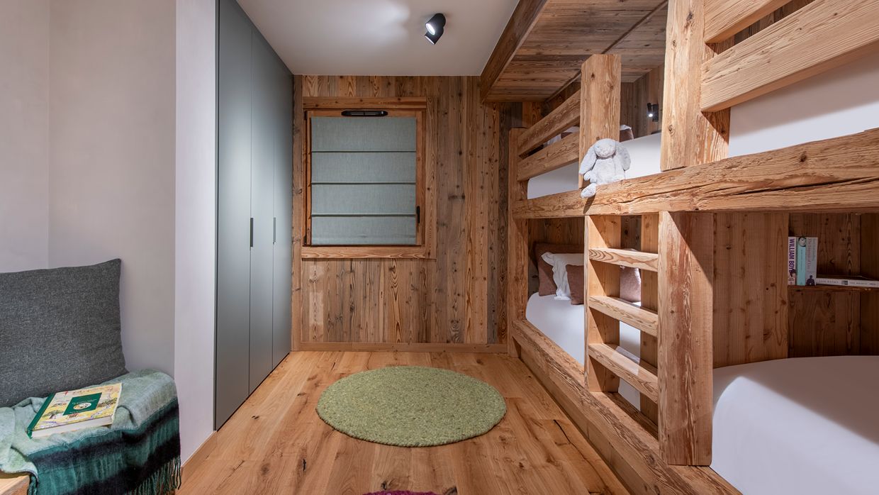 Luxury-Ski-Chalet-Alena-LesGets-OSC- Bunkroom (2).jpg