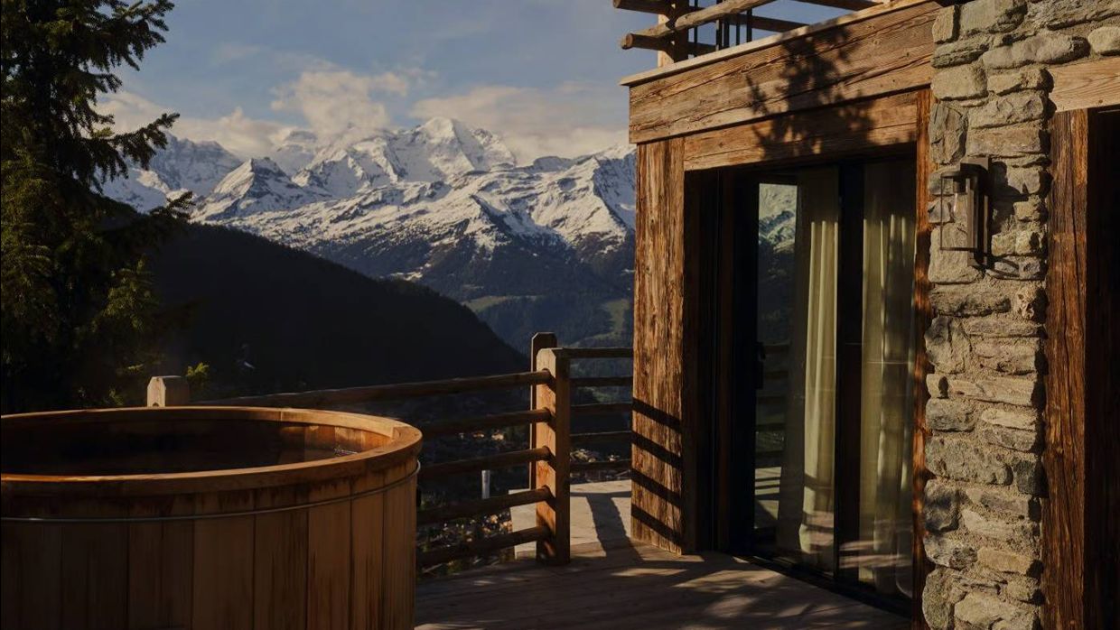 Luxury-Ski Chalet-Verbier-ChaletVallonD'Arbi-OSC-Hottub.jpg