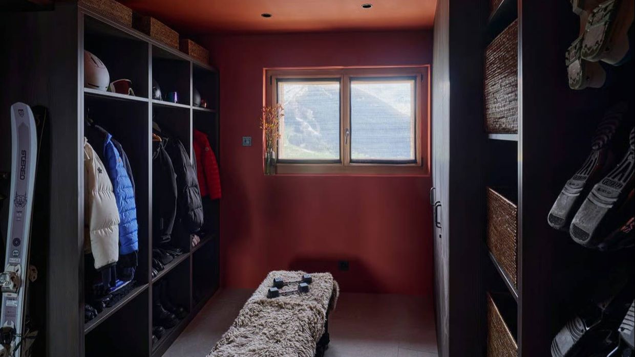 Luxury-Ski Chalet-Verbier-ChaletVallonD'Arbi-OSC-Skiroom.jpg