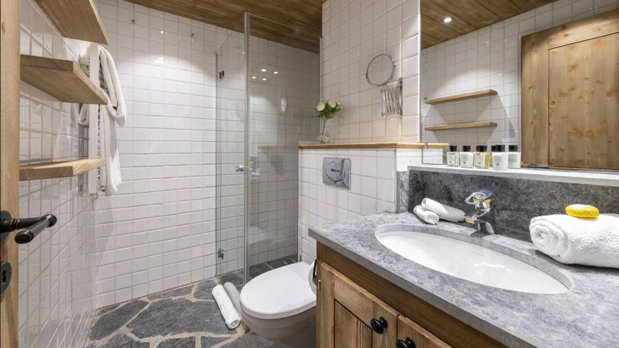 Luxury-Ski Chalet-Verbier-Sorbier118-OSC-Bathroom.jpg