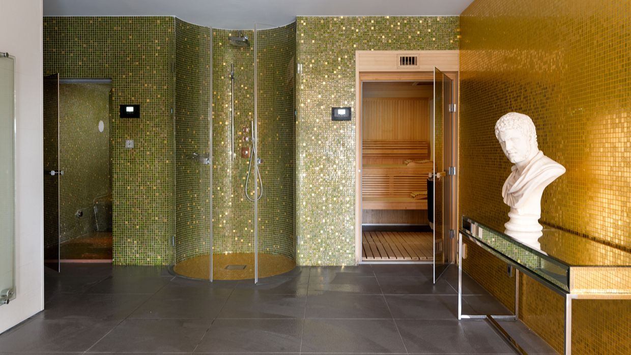 Luxury-Ski-Chalet-Courchevel-Licorne -des-Neiges-OSC-Spa.jpg