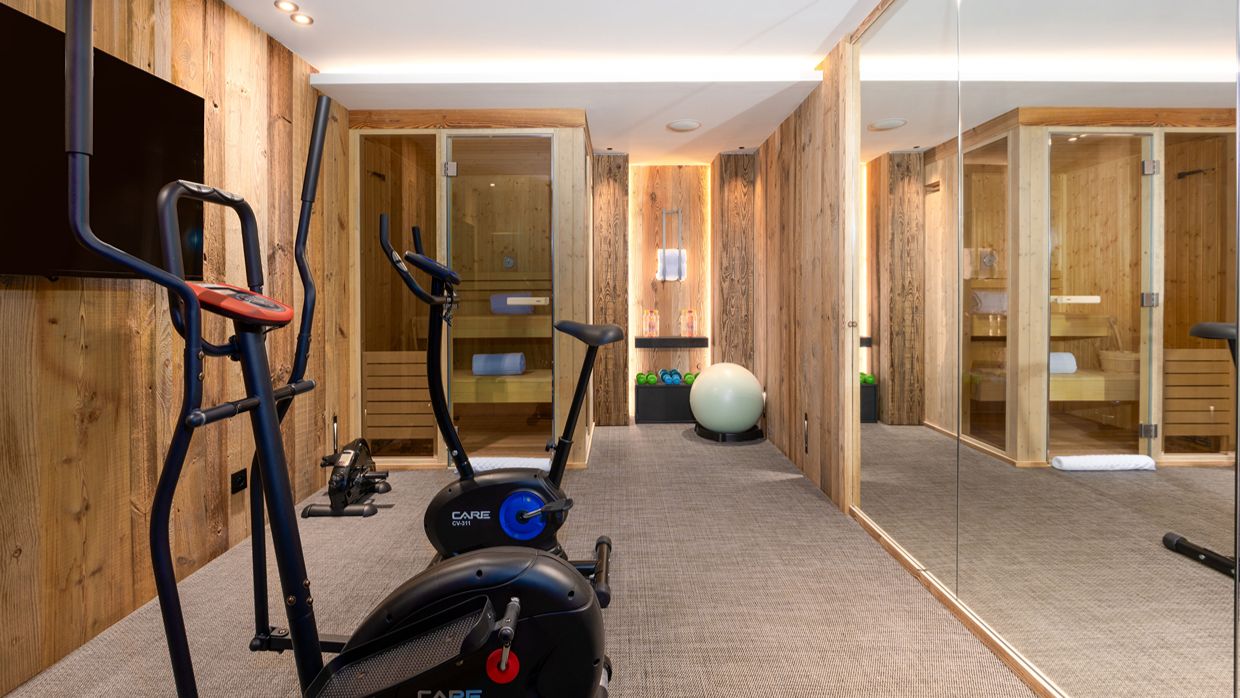 Luxury-Ski-Chalet-Courchevel1650-Chalet-Ursus-OSC-Fitness.jpg