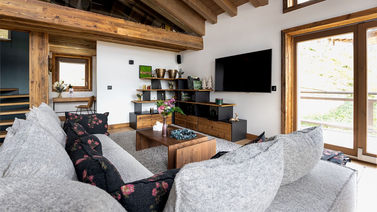 Luxury-Ski-Chalet-Courchevel1650-Chalet-Centenary-OSC- Lounge (5).jpg