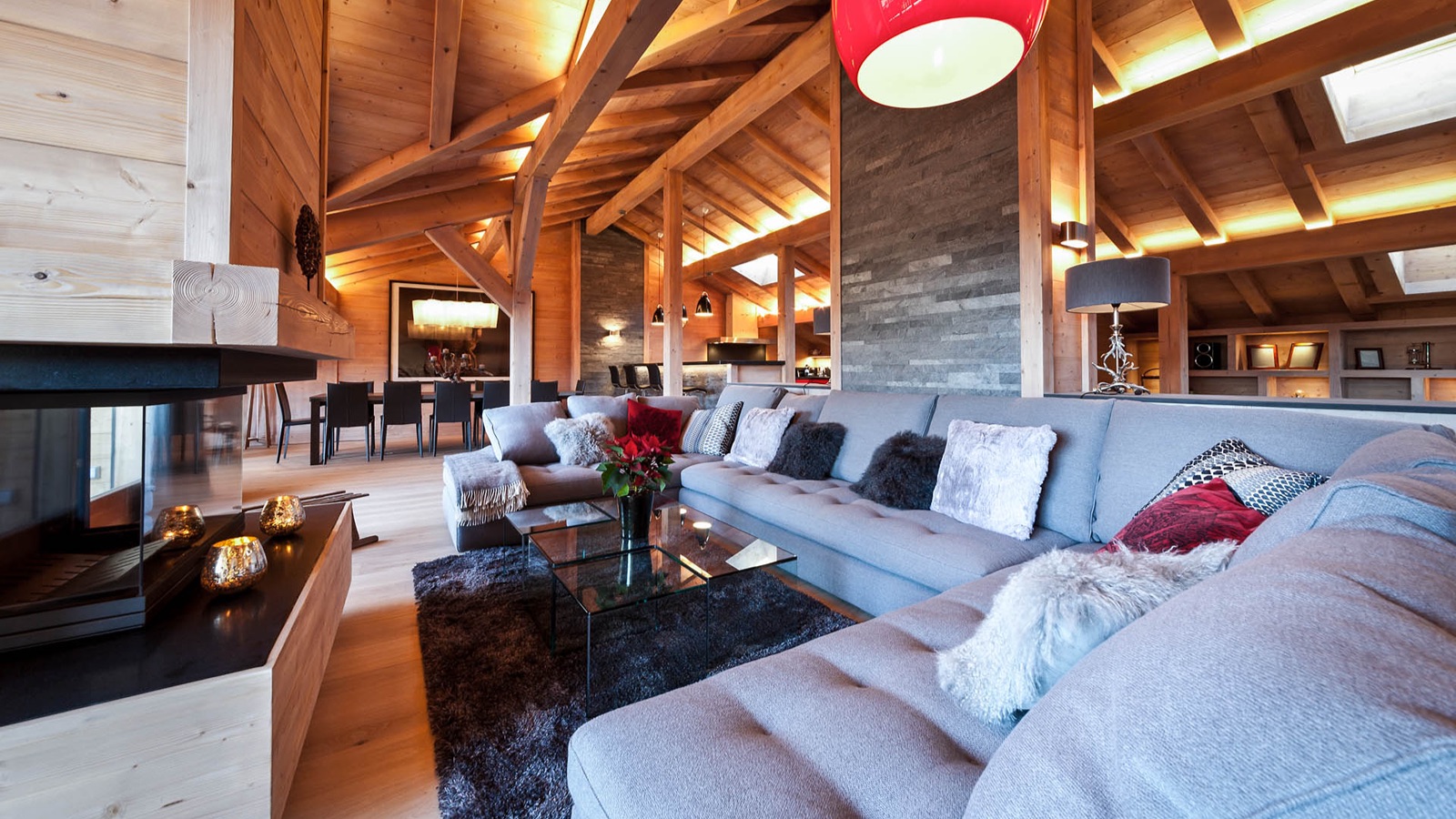 Luxury-Ski-Chalet-Les-Gets-The-Penthouse-Oxford-Ski-Lounge5.jpg