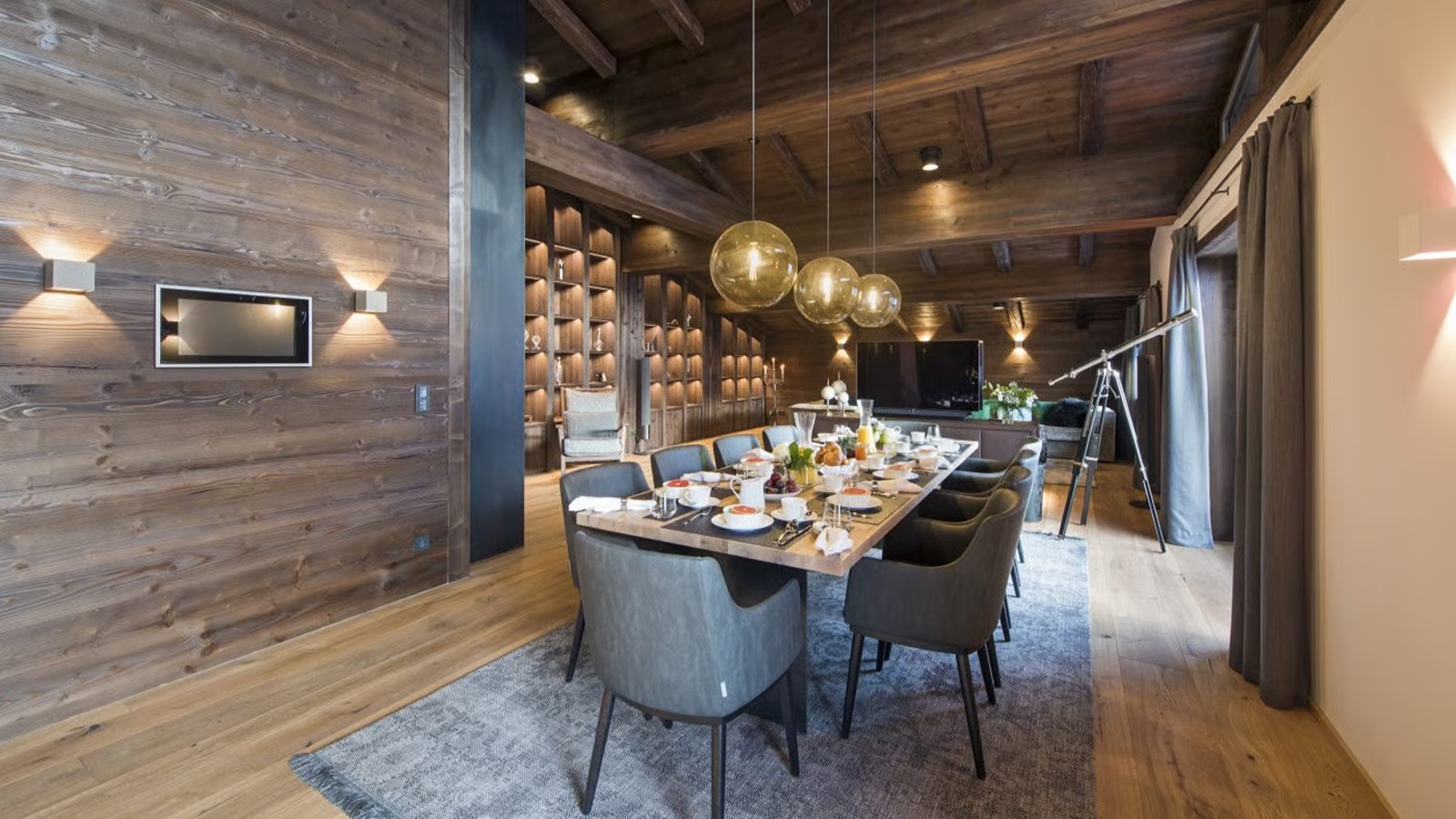 Luxury-Ski-Chalet-Lech-Nidus-Penthouse-Oxford-Ski-Dining.jpg