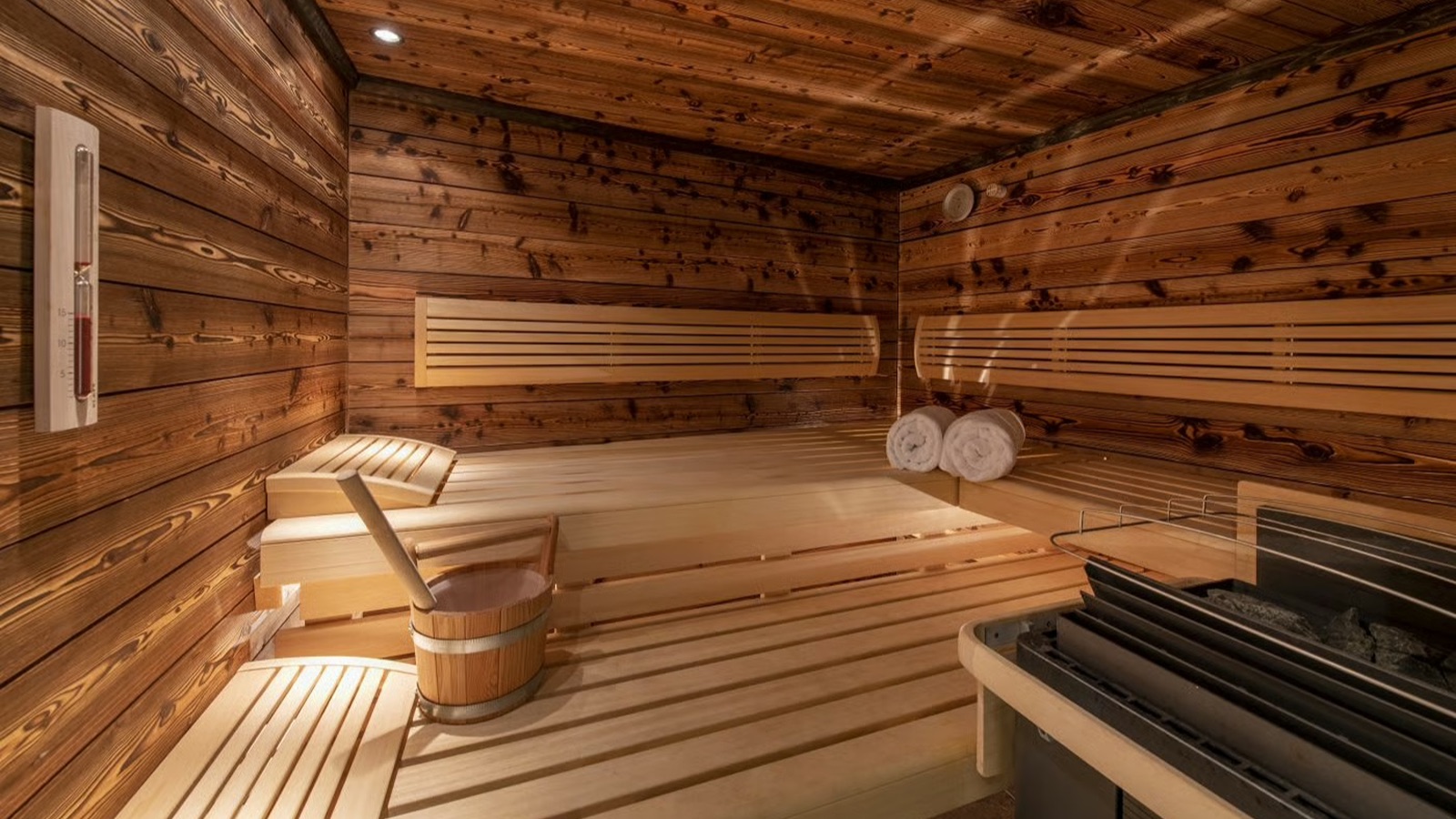 Luxury-Ski-Chalet-St-Anton-Chalet-Bluebird-Oxford-Ski-Sauna.jpg