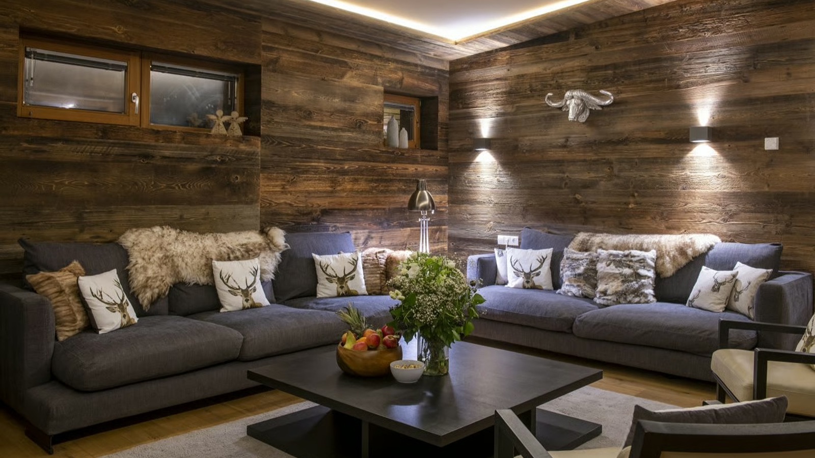 Luxury-Ski-Chalet-St-Anton-Chalet-Bluebird-Oxford-Ski-Lounge10.jpg