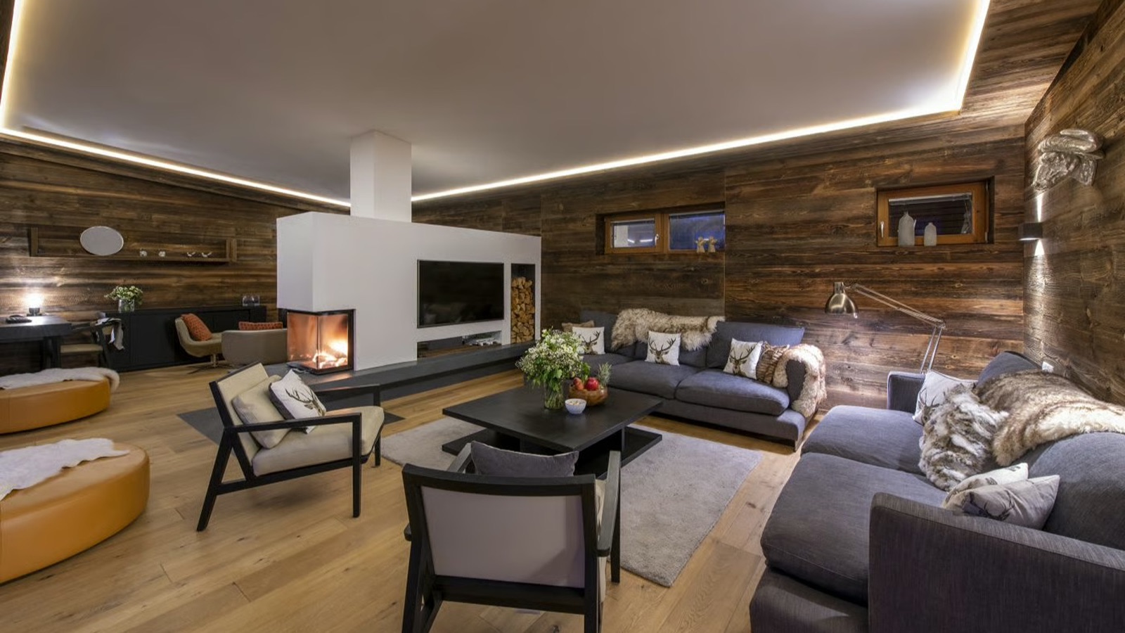 Luxury-Ski-Chalet-St-Anton-Chalet-Bluebird-Oxford-Ski-Lounge11.jpg