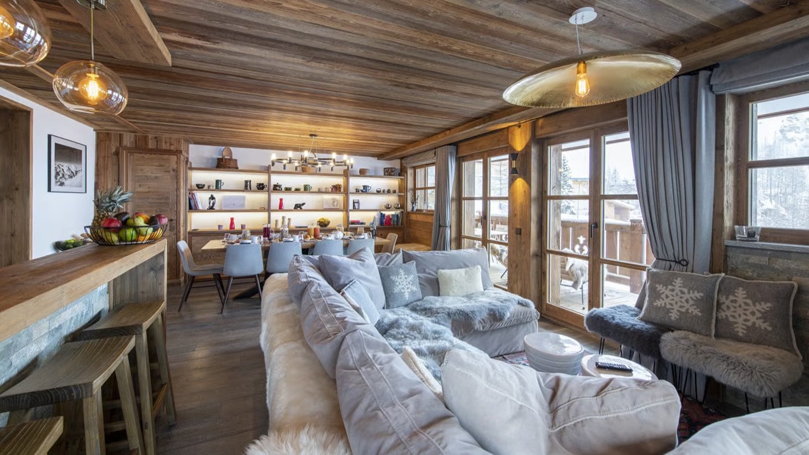 Luxury-Ski-Chalet-Val-d-Isere-Grand-Pre-2-Oxford-Ski-Dining4.jpg