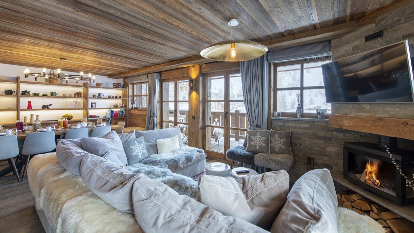 Luxury-Ski-Chalet-Val-d-Isere-Grand-Pre-2-Oxford-Ski-Lounge6.jpg