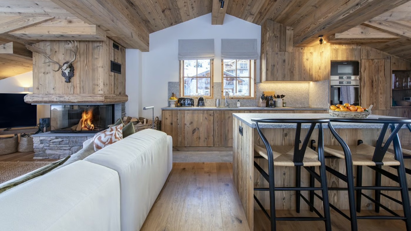 Luxury-Ski-Chalet-Val-d-Isere-Arolay-Penthouse-Oxford-Ski-Open-Plan-Lounge.jpg