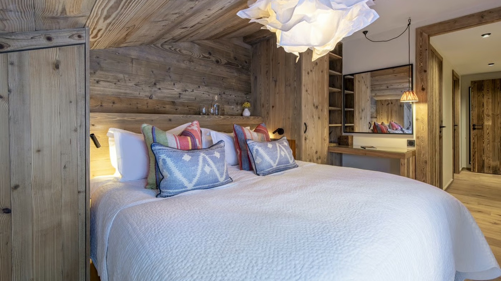 Luxury-Ski-Chalet-Val-d-Isere-Arolay-Penthouse-Oxford-Ski-Bedroom14.jpg