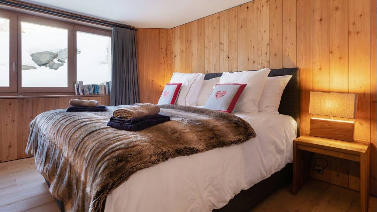 Luxury-Ski-Chalet-Verbier-ChaletGranval-OSC-Bedroom2.jpg